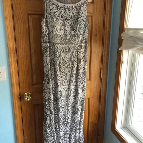 Cameron Blake size 14 silver grey gown - Picture 2 of 6